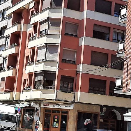 Arriondas Toyos Iroko Kültér fotó